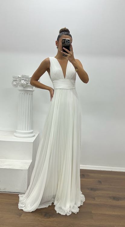 Vestido de noche blanco plisado con escote en V profundo de diseño especial