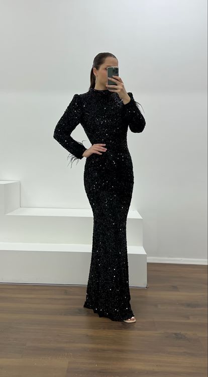 Siyah Kolları Tüy Detay Pul Payet Büyük Beden Abiye Elbise