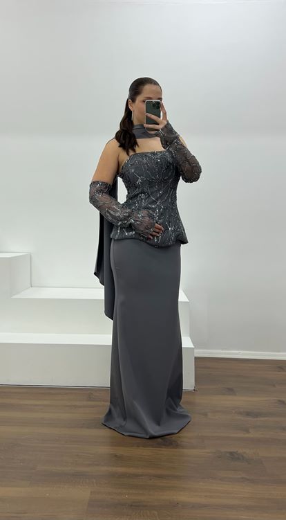 Gri Straplez İşleme Detay Büyük Beden Abiye Elbise