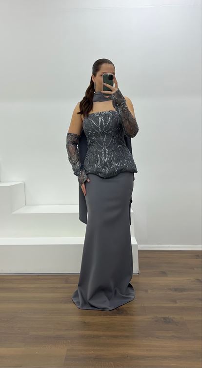 Gri Straplez İşleme Detay Büyük Beden Abiye Elbise