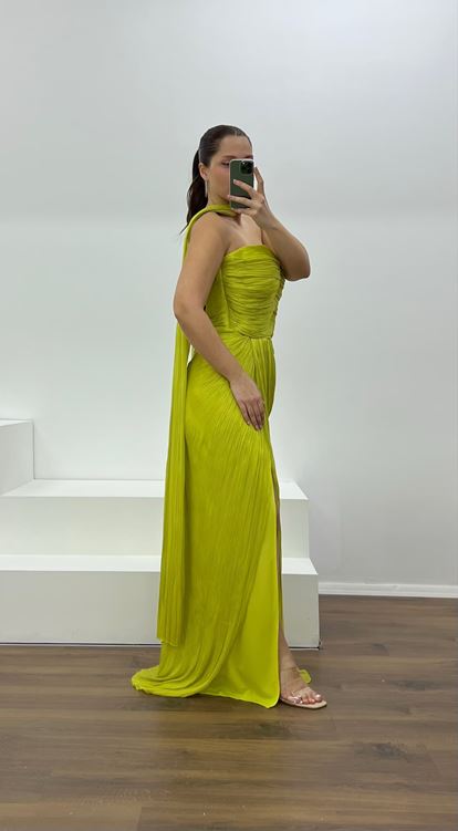 Yağ Yeşili Straplez Piliseli Büyük Beden Abiye Elbise