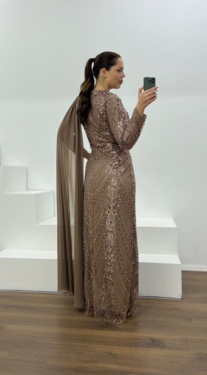 Abito da sera modesto ricamato in visone taglie forti