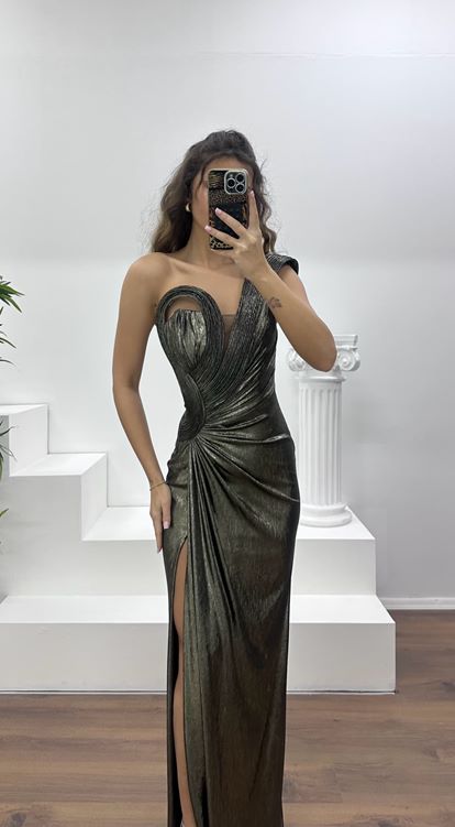 Siyah Gold Straplez Metalik Abiye Elbise