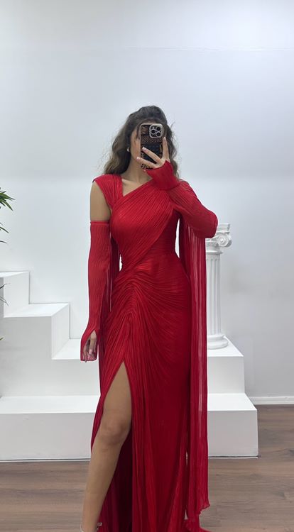 Kırmızı Piliseli Abiye Elbise