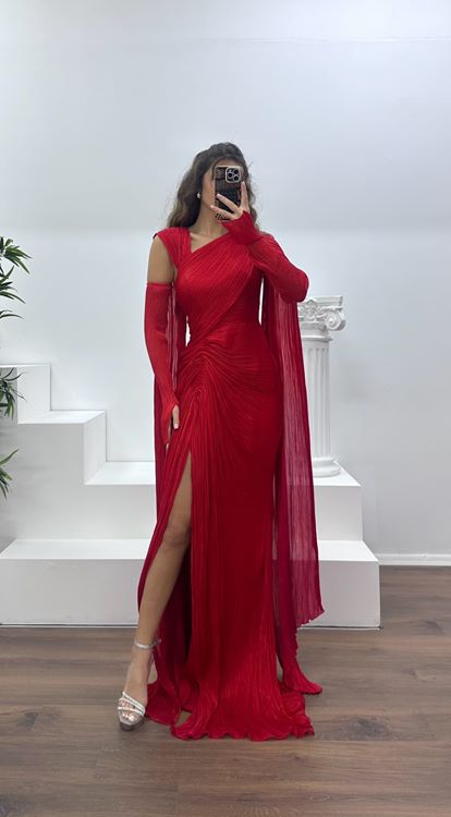 Kırmızı Piliseli Abiye Elbise