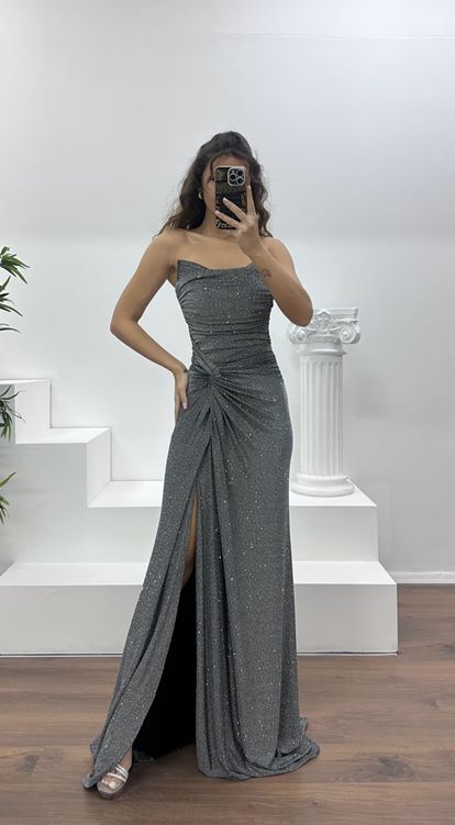 Siyah Straplez Paraltılı Abiye Elbise