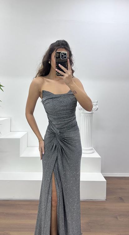 Siyah Straplez Paraltılı Abiye Elbise