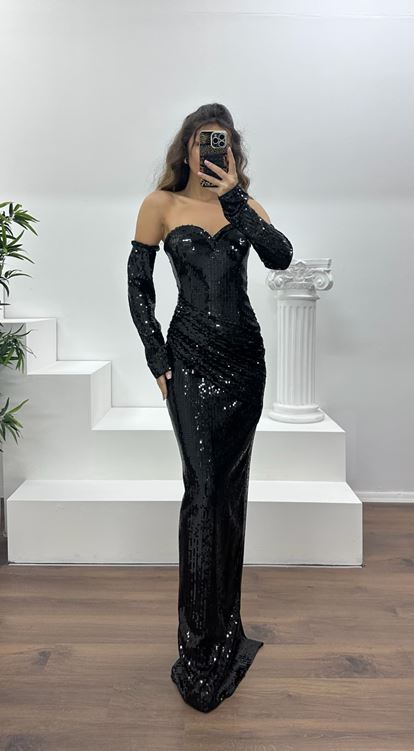 Siyah Straplez Pullu Abiye Elbise