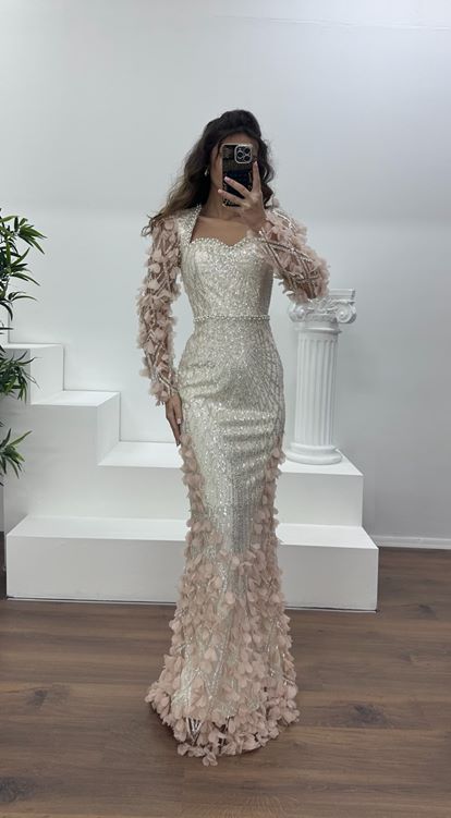 Bej 3D Çiçek Detaylı Abiye Elbise