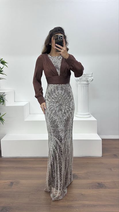 Kahve İnci İşlemeli Abiye Elbise