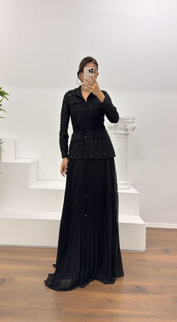 Siyah Düğmeli İşlemeli Ceket-Etek Abiye Takım