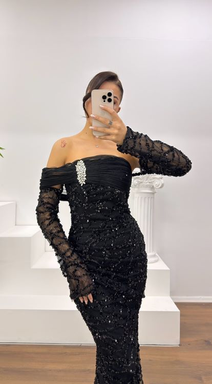 Siyah Straplez İşlemeli Abiye Elbise