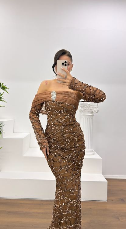 Kahverengi Straplez İşlemeli Abiye Elbise