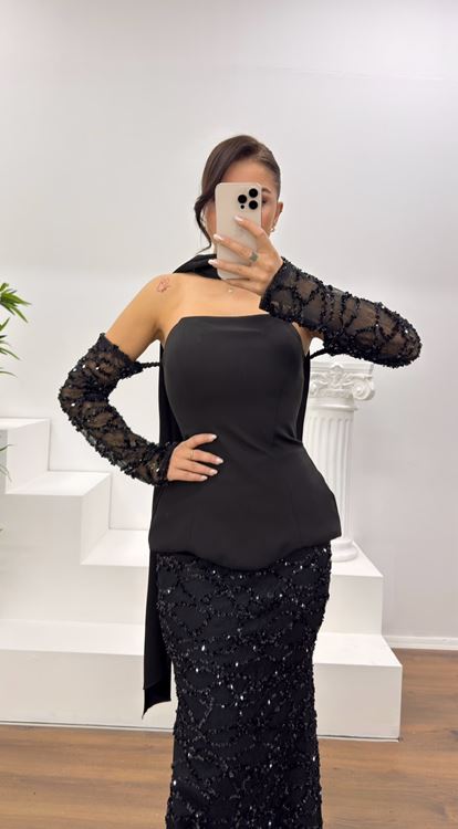 Siyah Straplez İşlemeli Abiye Elbise