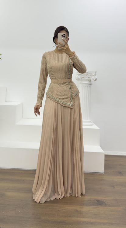 Bej Taş Detaylı Piliseli Abiye Elbise