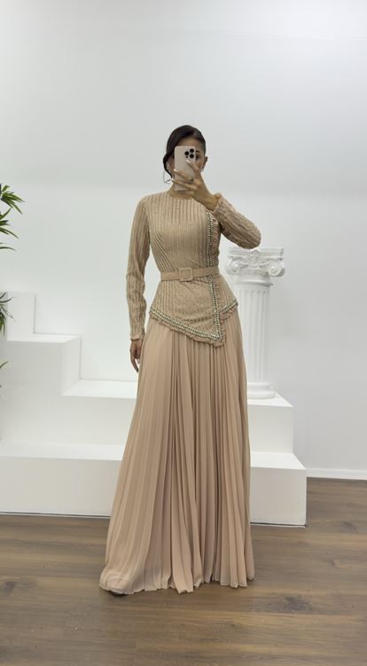 Bej Taş Detaylı Piliseli Abiye Elbise