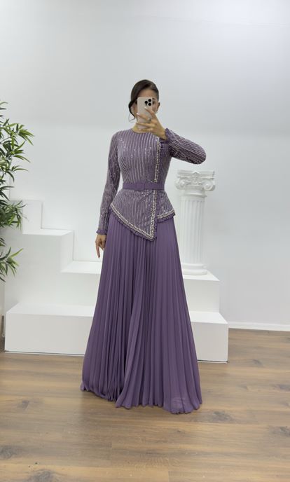 Lila Taş Detaylı Piliseli Abiye Elbise