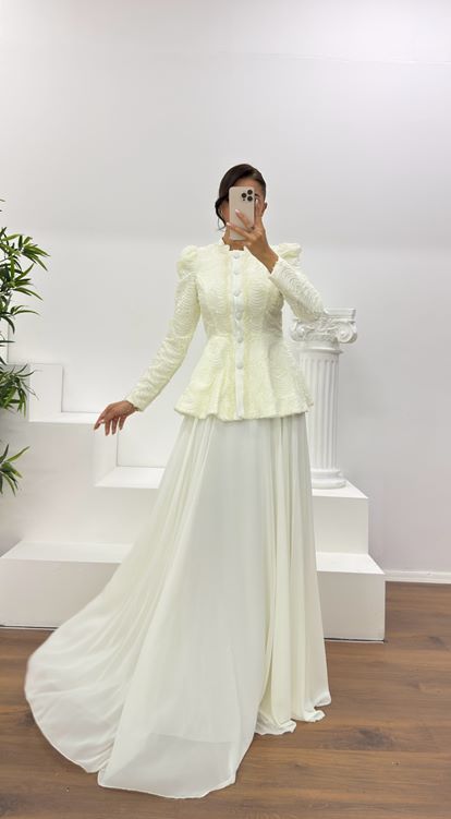Krem Vintage  Uzun Etek-Ceket Abiye Takım