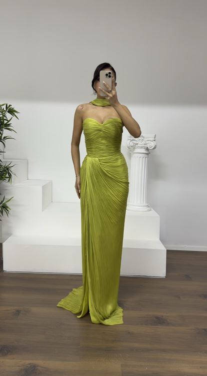 Yağ Yeşili Straplez Piliseli Abiye Elbise