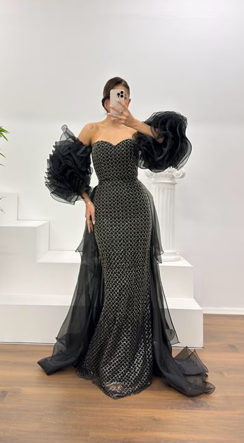 Siyah Straplez Kolları Tül Detay Abiye Elbise