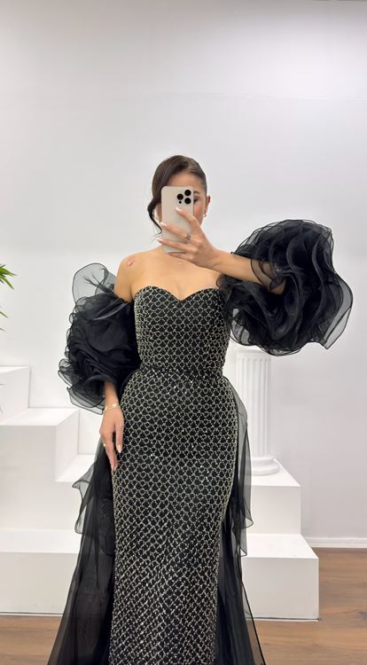 Siyah Straplez Kolları Tül Detay Abiye Elbise