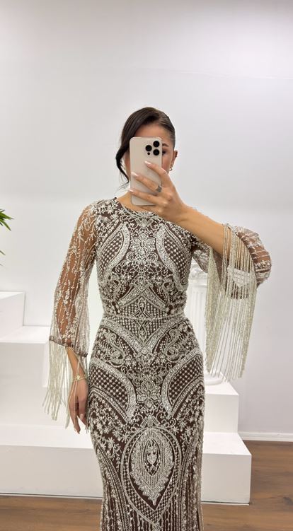 Vizon Kolları Saçaklı İşlemeli Abiye Elbise