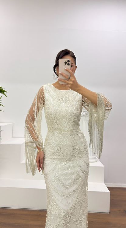 Ekru Kolları Saçaklı İşlemeli Abiye Elbise