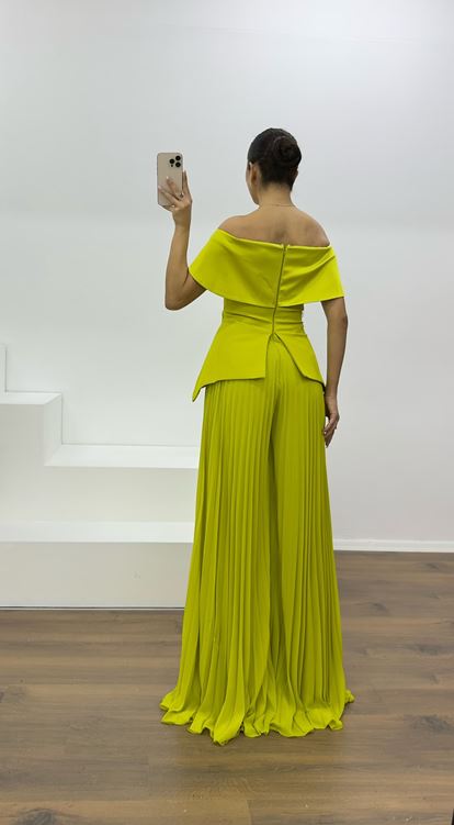 Pistachio Green Boat Neck Pleated Evening Jumpsuit