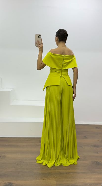 Pistachio Green Boat Neck Pleated Evening Jumpsuit