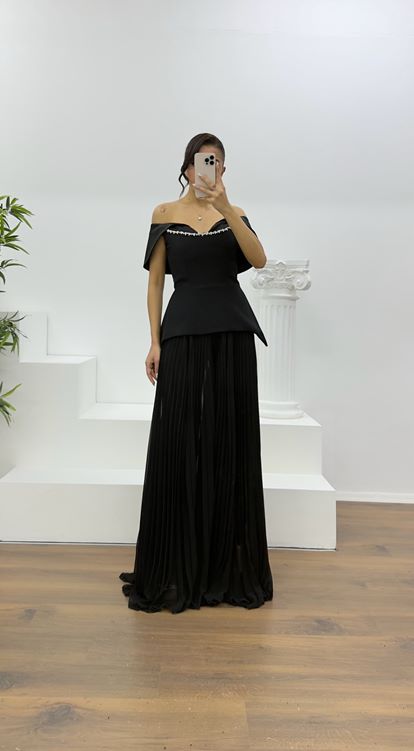Black Boat Neck Pleated Evening Jumpsuit