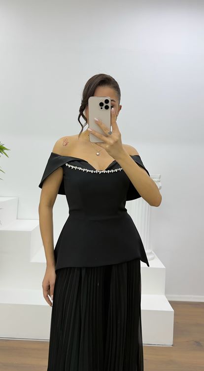 Black Boat Neck Pleated Evening Jumpsuit