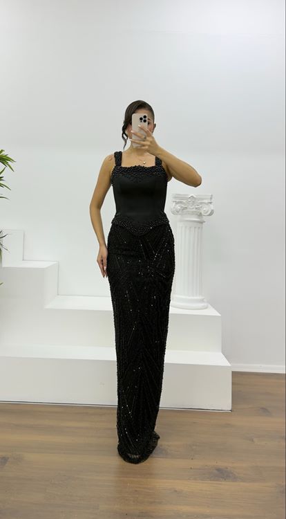 Siyah Boncuk İşlemeli Abiye Elbise