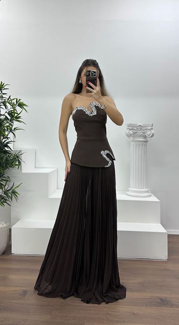 Kahverengi Straplez  Asimetrik Desen Taşlı Abiye Elbise