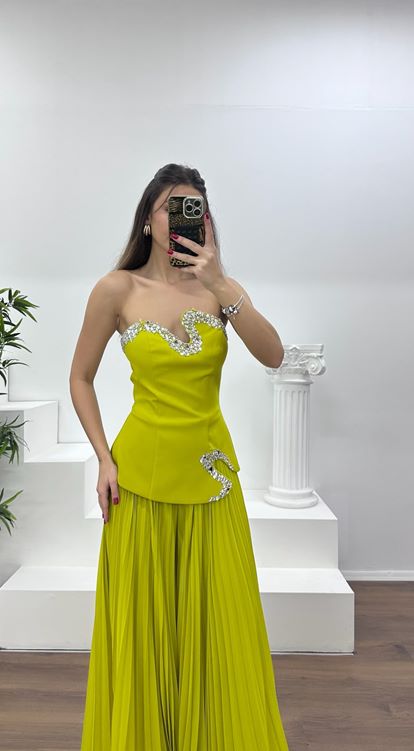 Fıstık Yeşili Straplez  Asimetrik Desen Taşlı Abiye Tulum