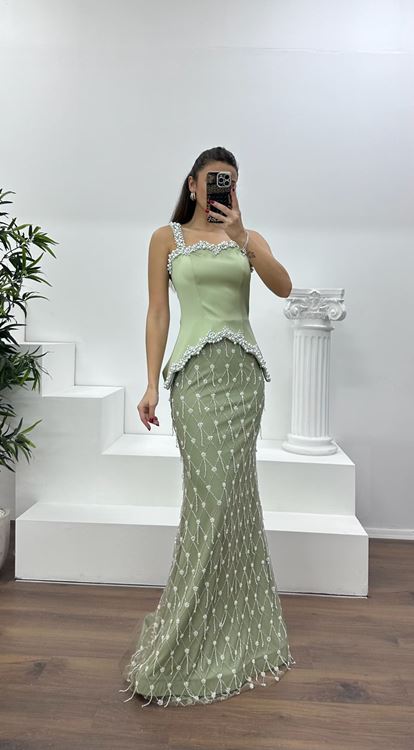 Haki Kare Yaka Boncuklu Uzun Abiye Elbise