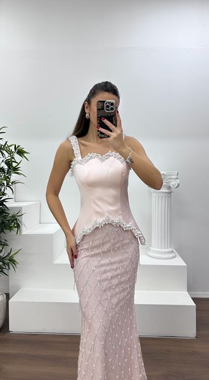 Pudra Kare Yaka Boncuklu Uzun Abiye Elbise