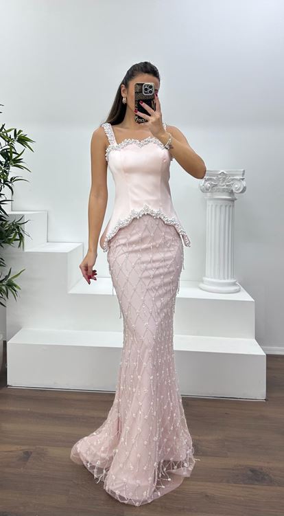 Pudra Kare Yaka Boncuklu Uzun Abiye Elbise