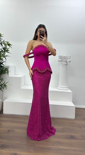 Fuşya Kolları  Boncuklu Straplez Abiye Elbise