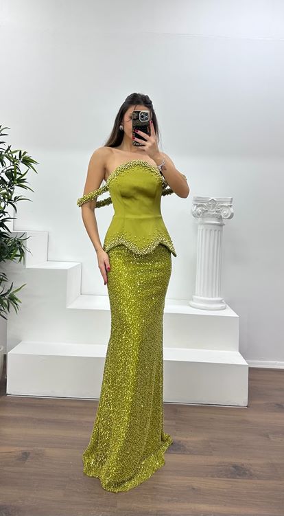 Yağ Yeşili Kolları  Boncuklu Straplez Abiye Elbise