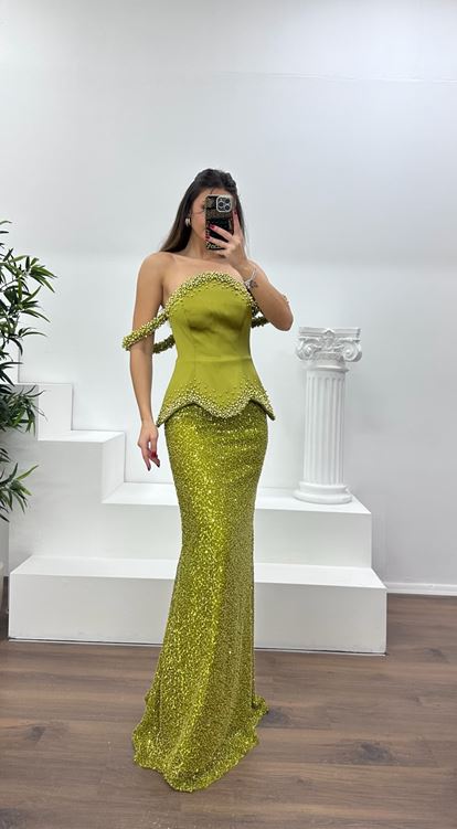 Yağ Yeşili Kolları  Boncuklu Straplez Abiye Elbise