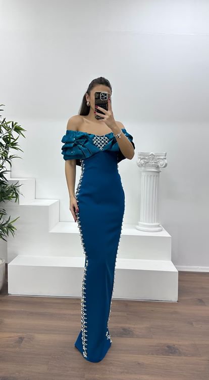 Petrol Kayık Yaka Taşlı Abiye Elbise