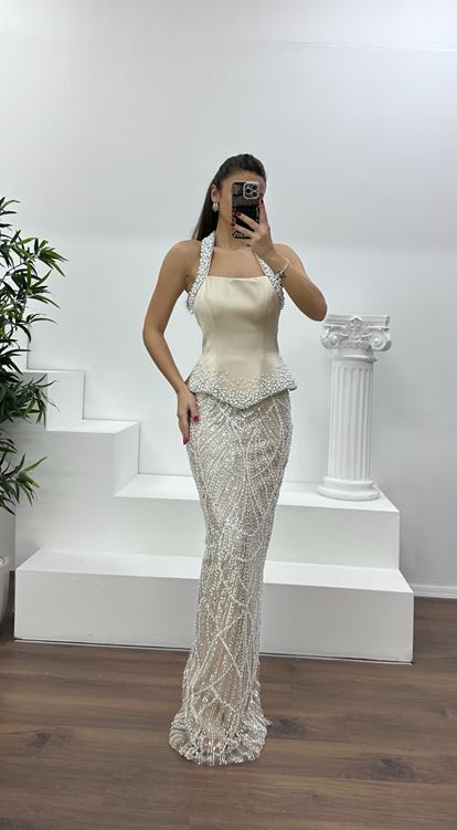 Bej Halter Yaka İnci Detay  Abiye Elbise