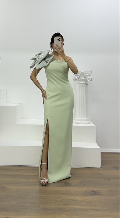 Mint Tek Omuz Fiyonk Detaylı Straplez Kalem Abiye Elbise