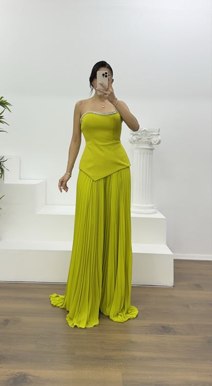 Fıstık Yeşili Taş İşlemeli Etek Kısmı Şifon Piliseli Abiye Tulum