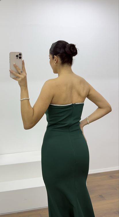 Smaragdgrünes, funkelndes Steinverzierungs-Abendkleid