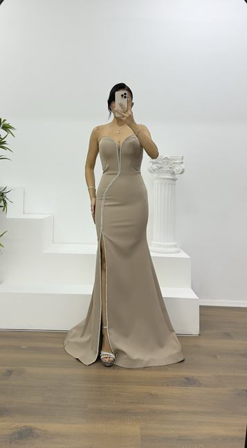 Abendkleid mit Strassbesatz