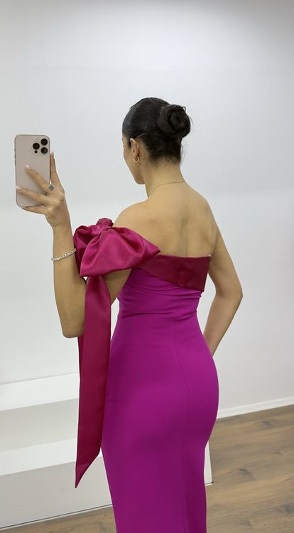 Fuşya Omzu Fiyonk Detaylı Kalem Abiye Elbise