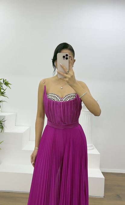 Fuşya Göğsü Taş Detaylı Pliseli Tulum Abiye Tulum