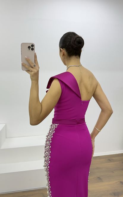 Fuşya Kruvaze Yaka Taş İşlemeli Abiye Elbise