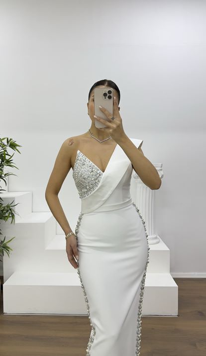 Kemik Kruvaze Yaka Taş İşlemeli Abiye Elbise